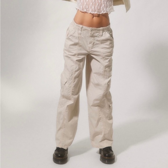 Urban Outfitters Pants - BDG Y2K Low rise cargo pants